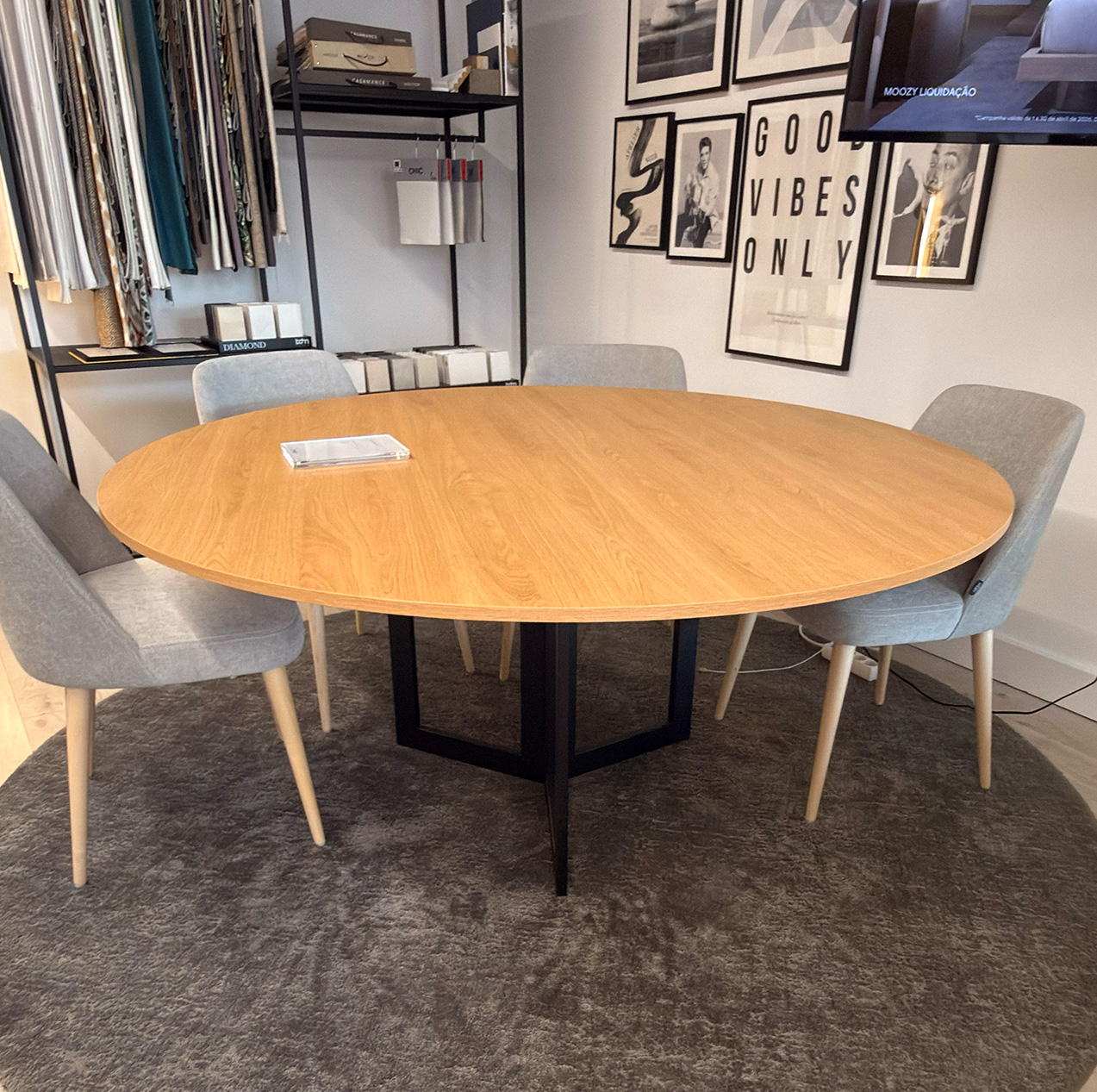 Mesa de jantar Fary